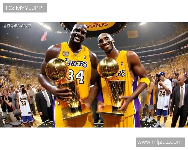 湖人对阵超人速科比神奇表现12记三分球引爆全场激情